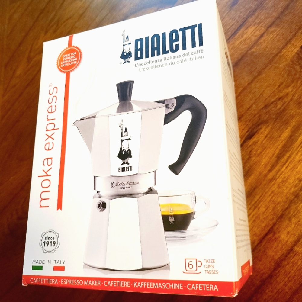 NEW IN BOX BIALETTI Moka Express 6 Cup Espresso Maker Made in Italy
